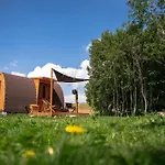 Razbibriga - Riverside Pod By Iglena Luxury tent