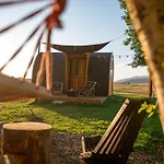Luxury tent Razbibriga - Riverside Pod By Iglena *