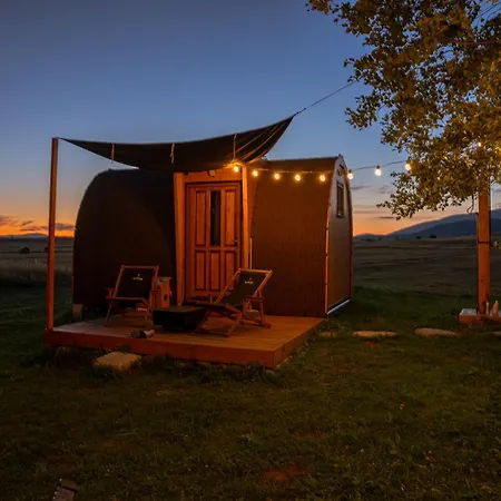 Campismo de Luxo Razbibriga - Riverside Pod By Iglena *