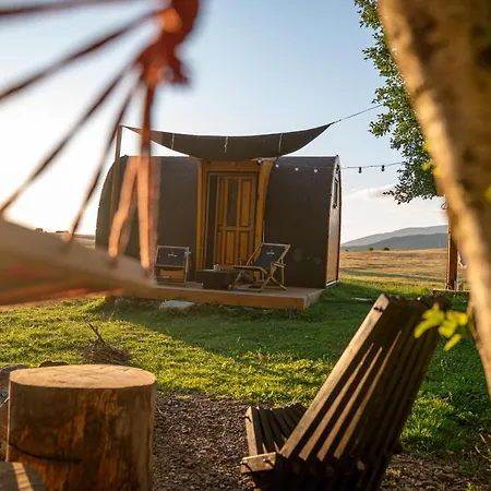Campismo de Luxo Razbibriga - Riverside Pod By Iglena *