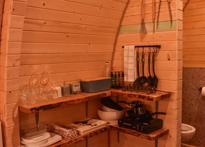 Razbibriga - Riverside Pod By Iglena *